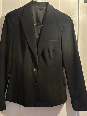 Elie Tahari black suit jacket/blazer